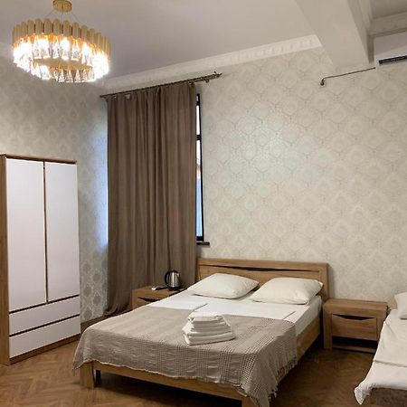 Mini Hotel Amra Pitsoenda Buitenkant foto