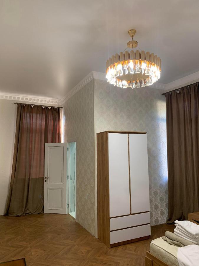 Mini Hotel Amra Pitsoenda Buitenkant foto